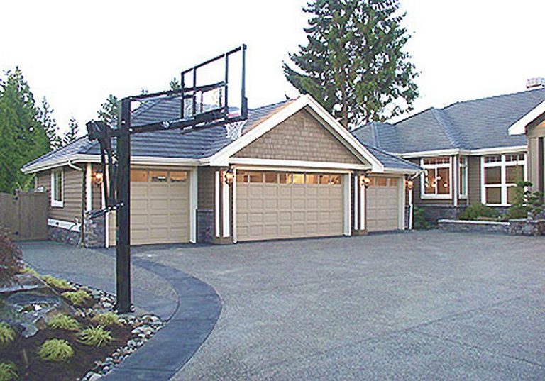 Bellevue Custom Home Builders - Town Construction and Development