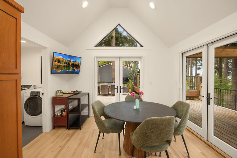 Newly Remodeled Kitchen Nook